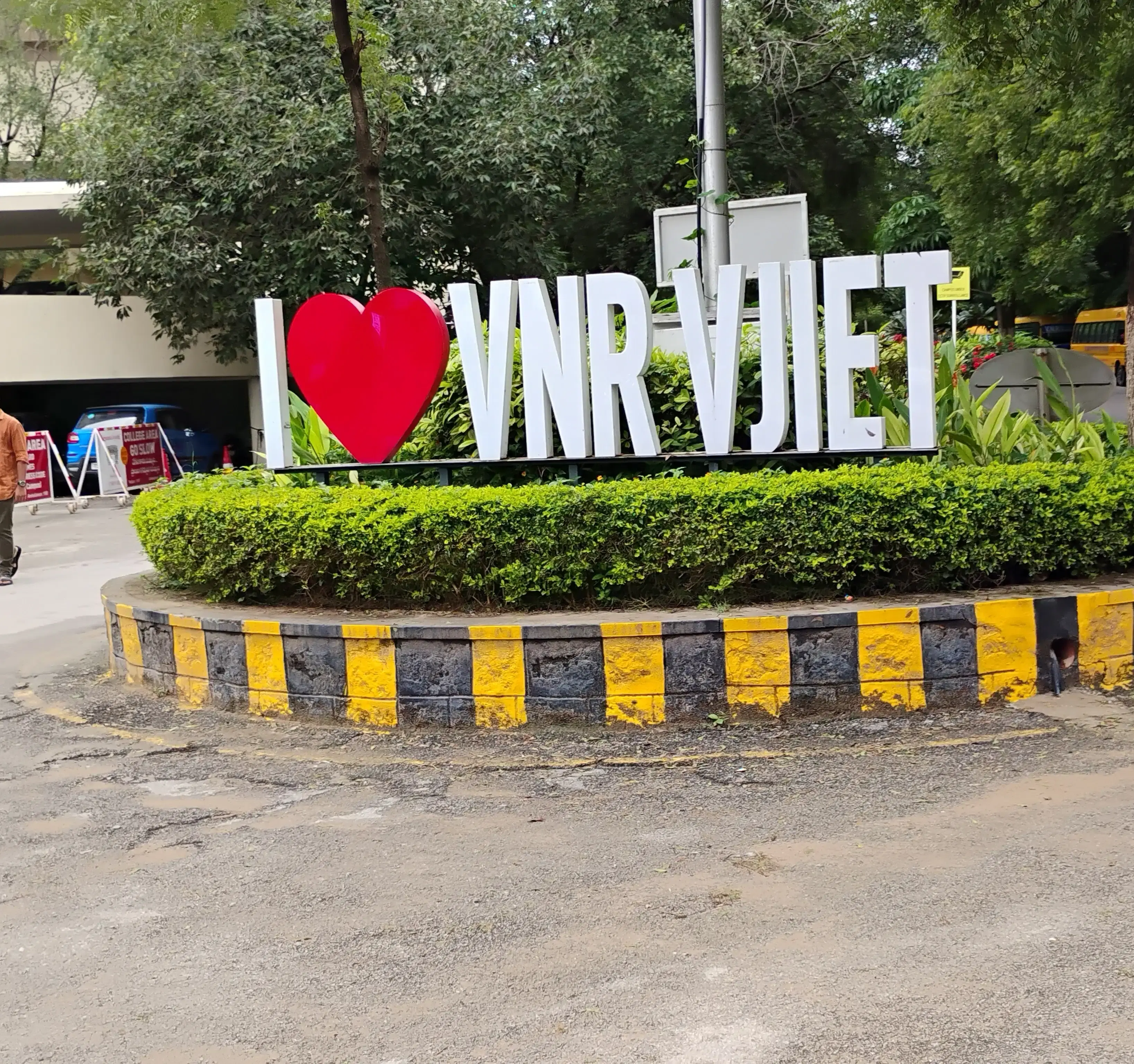 VNRVJIET Campus photo 8